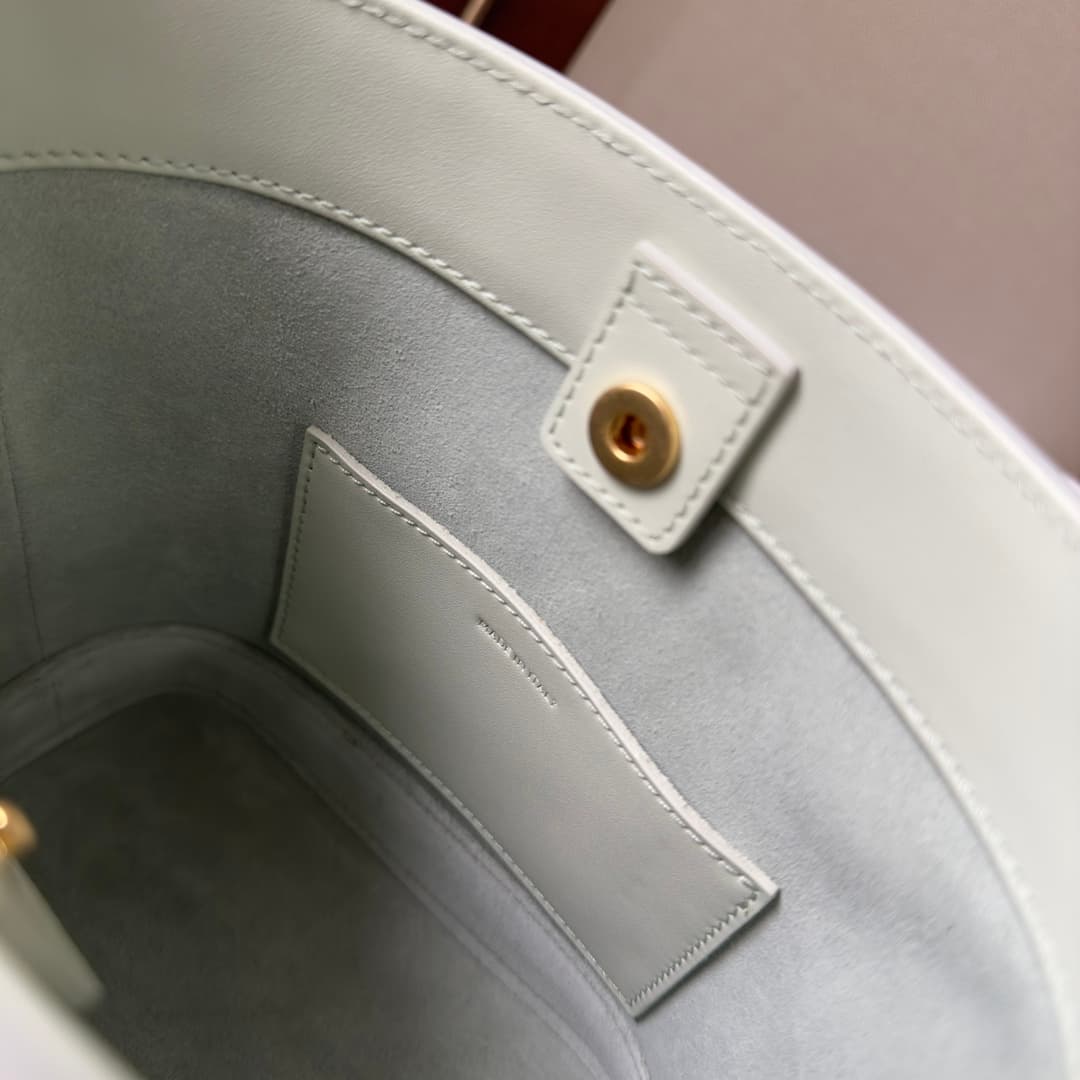 CELINE Small Bucket Bag in Jade Smooth Calfskin Leather High