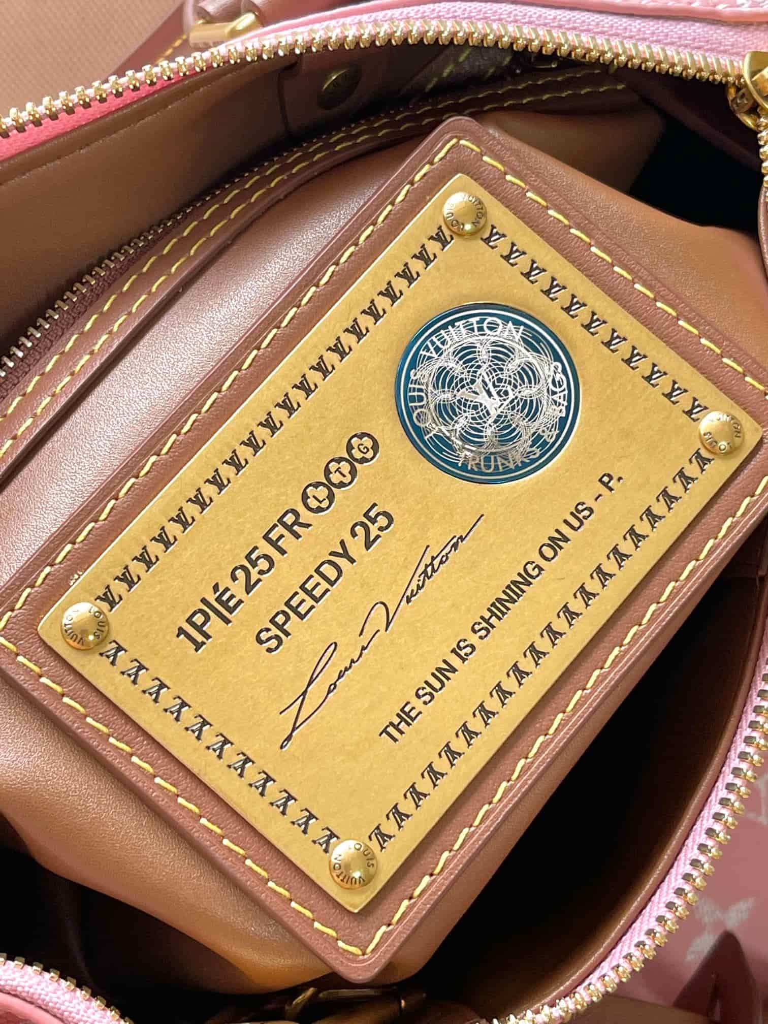 Louis Vuitton Speedy P9 Bandoulière 25 Calf leather M15279 Pink Sakura TOP