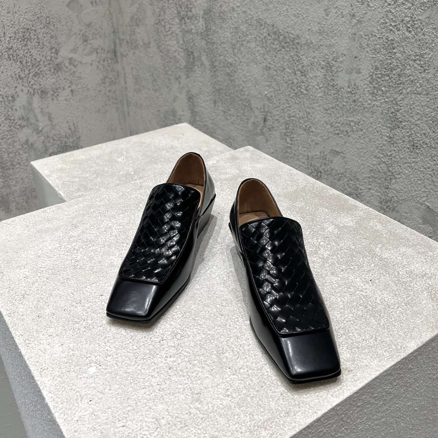 Bottega Veneta Ventura Loafer Shoes Women