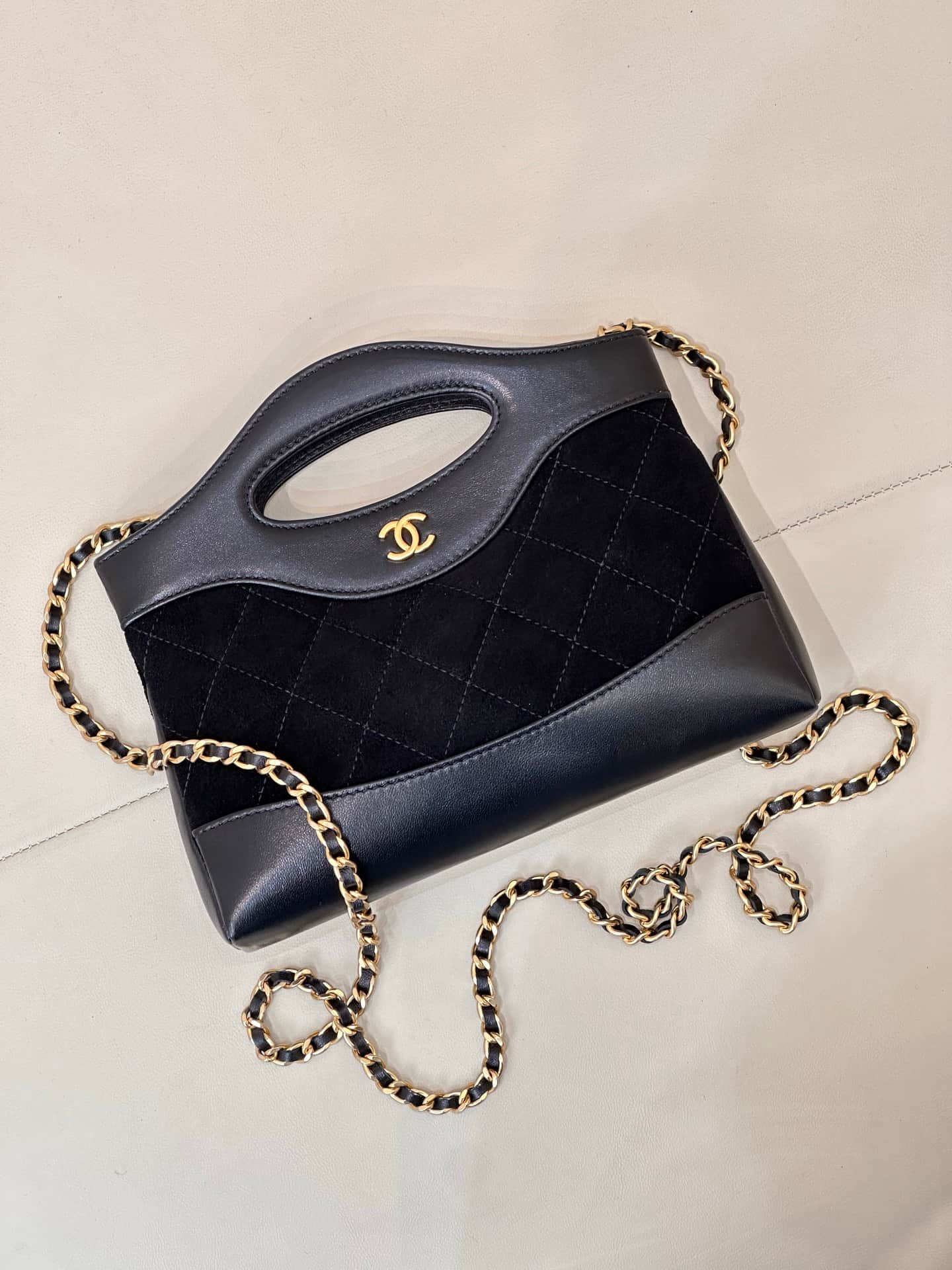 Chanel Clutch with chain Suede & Gold-Tone Metal AP3656 Black TOP