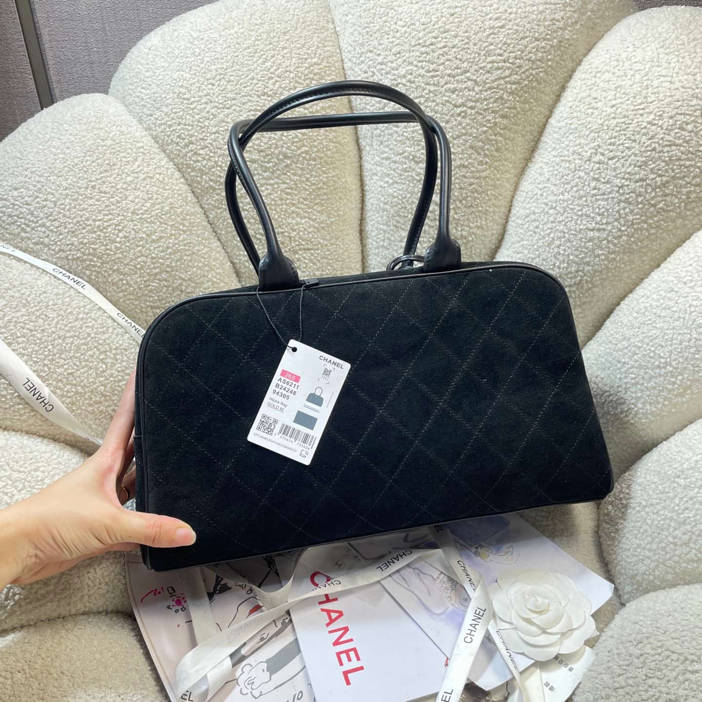 Chanel Maxi bowling bag Suede calfskin & Gold-Tone Metal Black AS6211 A