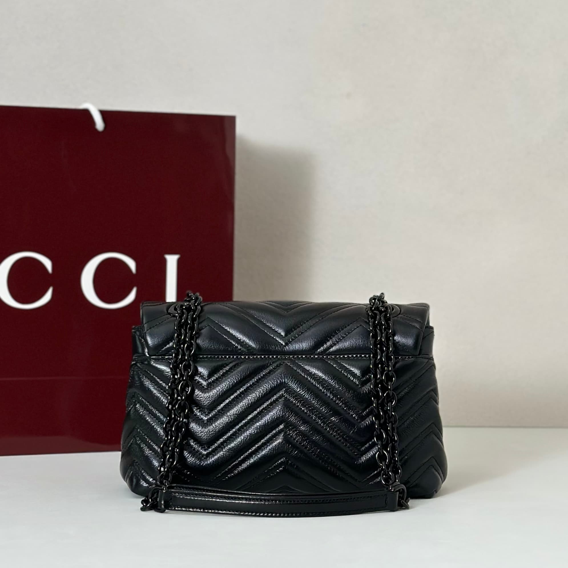 Gucci GG Marmont Small Shoulder Bag 855371 Black High