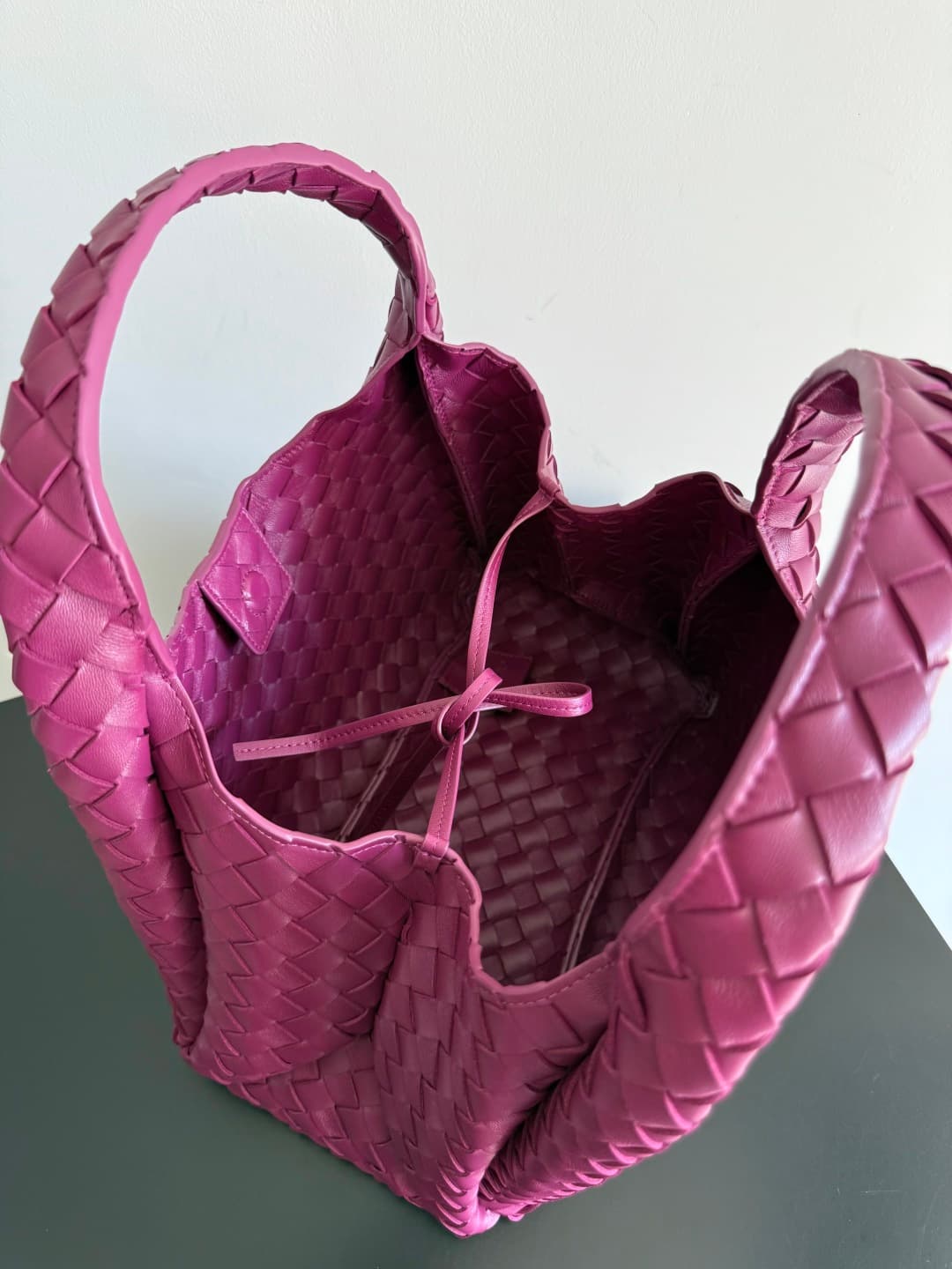 Bottega Veneta Medium Campana shoulder bag in Intrecciato leather Rose Red TOP
