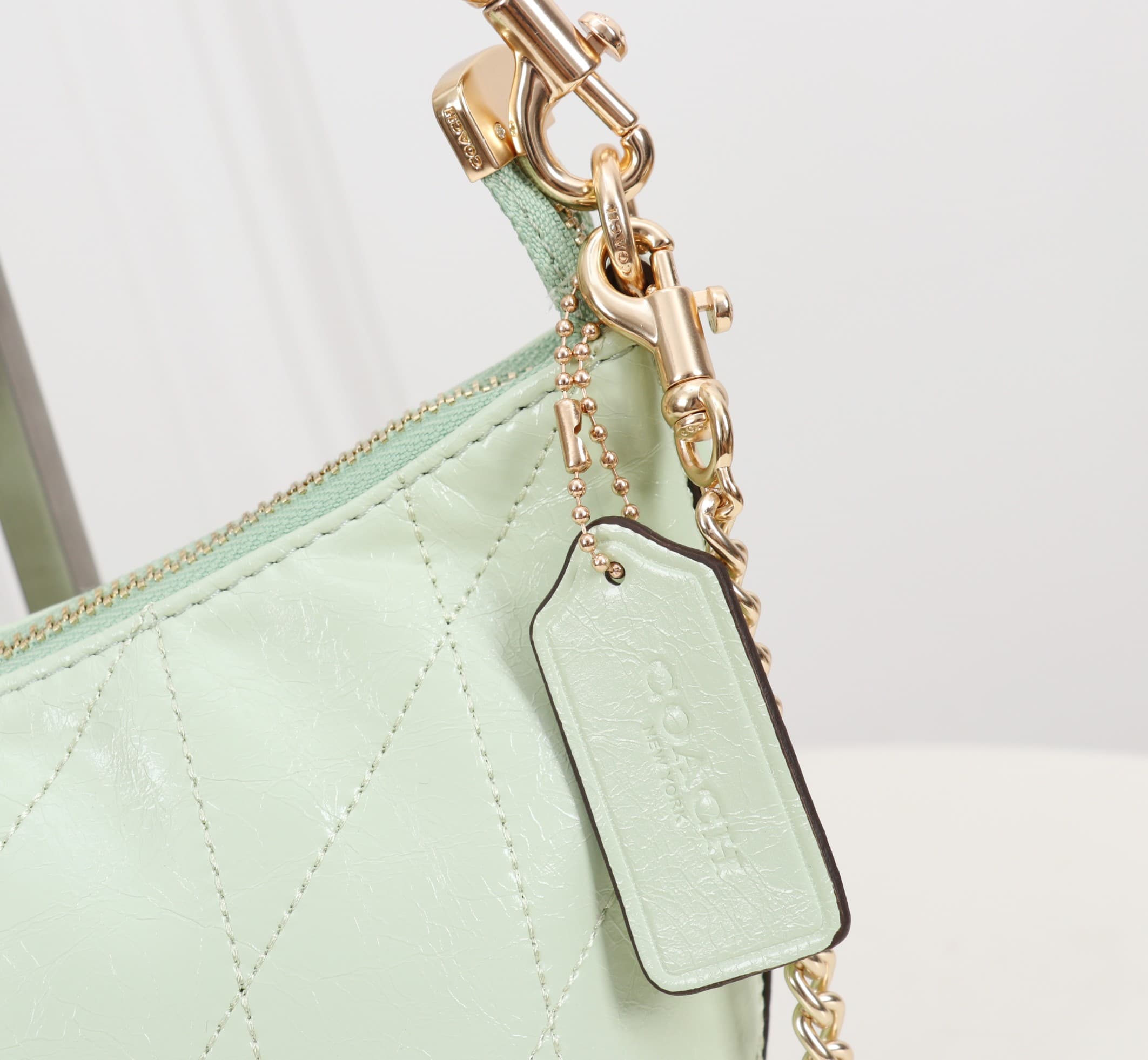 Coach Caitlin Shoulder Bag With Quilting Glazed leather/Gold/Green High
