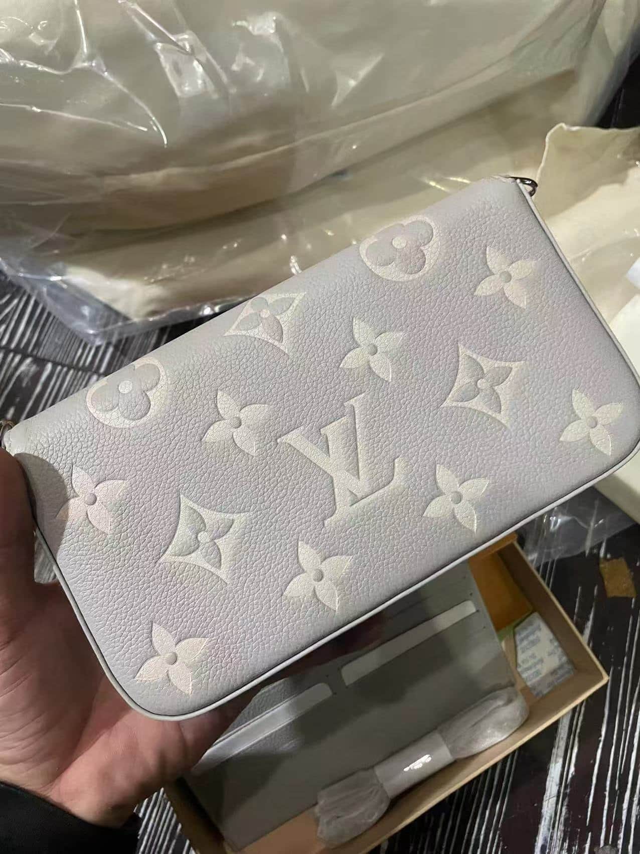Louis Vuitton Félicie Pochette Monogram Empreinte M14227 Brume/Quartz High