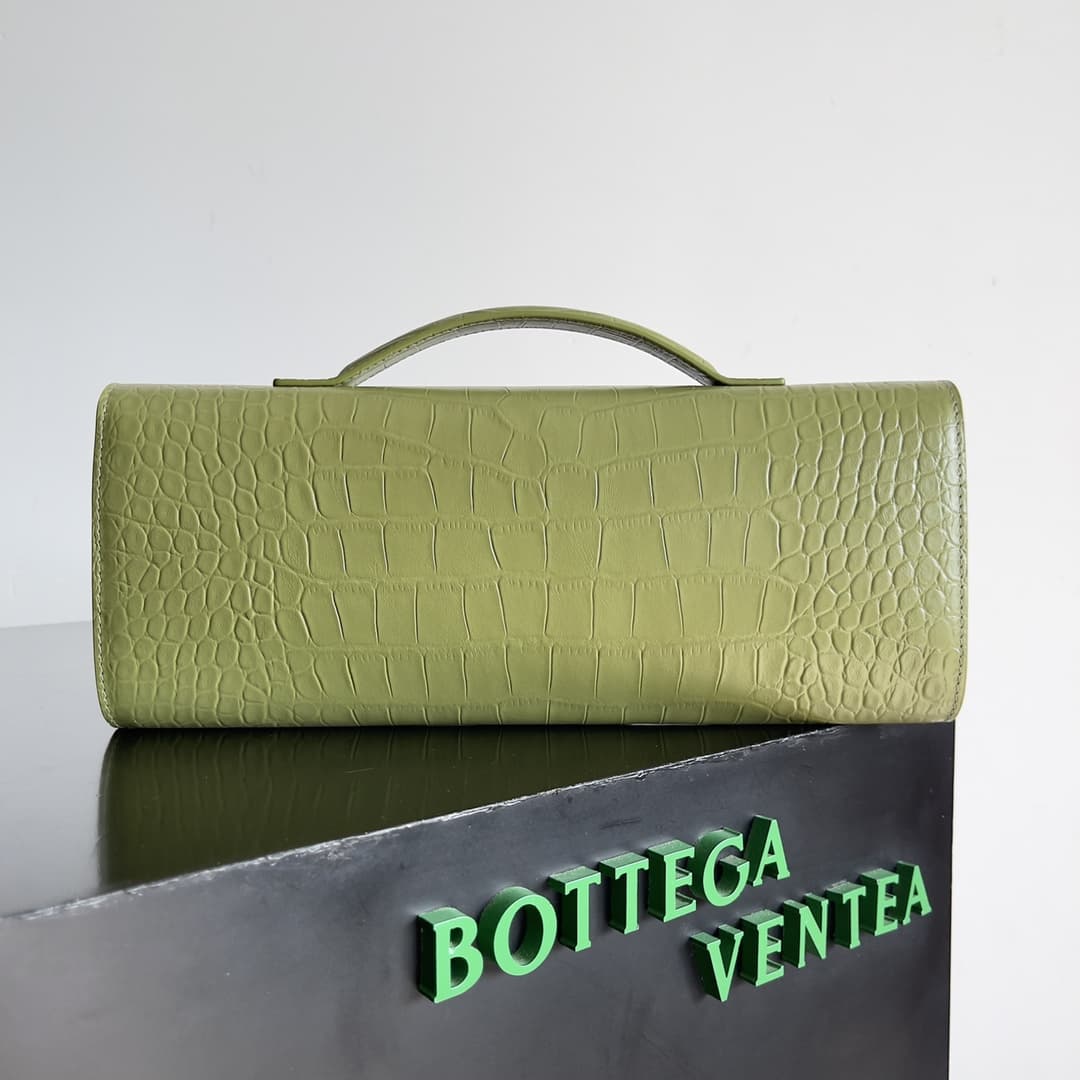 BV Long Clutch Andiamo With Handle Lambskin TOP