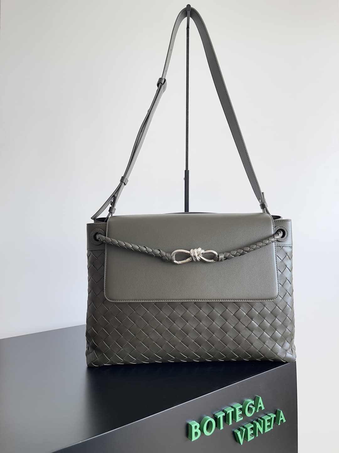 BV Andiamo Messenger Top