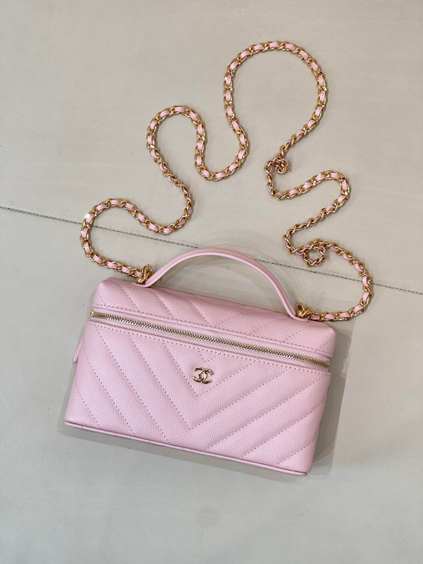 Chanel Vanity with Chain Grained Shiny Calfskin & Gold-Tone Metal Pink AP5212 TOP