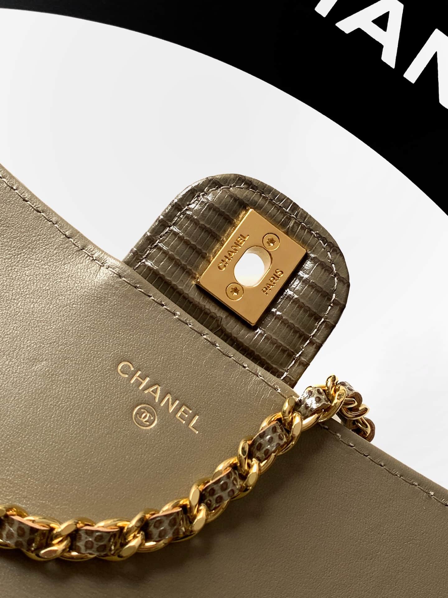 Chanel Clutch with chain Lizard Embossed Calfskin & Gold-Tone Metal Dark Khaki AP5280 A