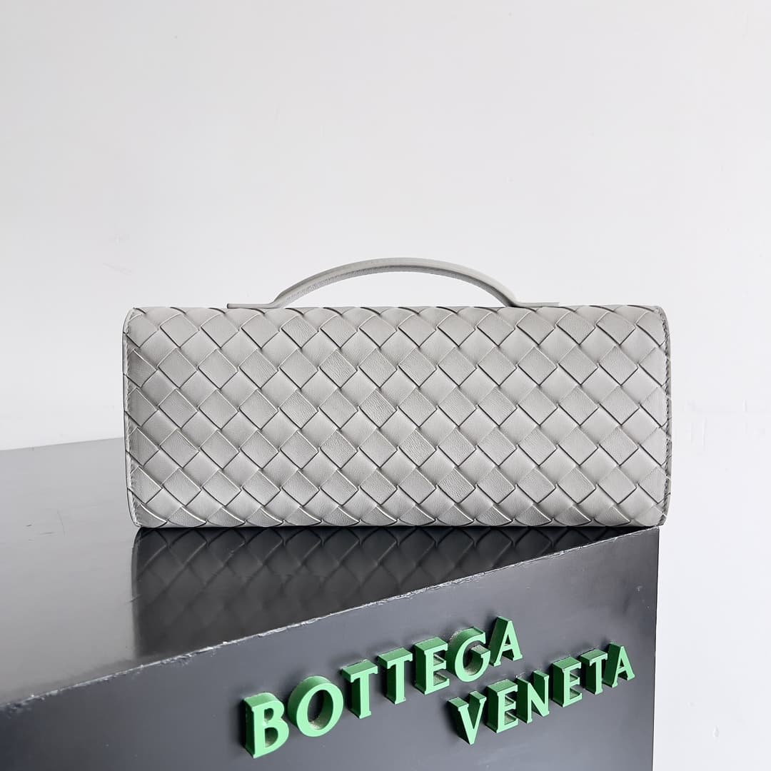 BV Long Clutch Andiamo With Handle Lambskin TOP