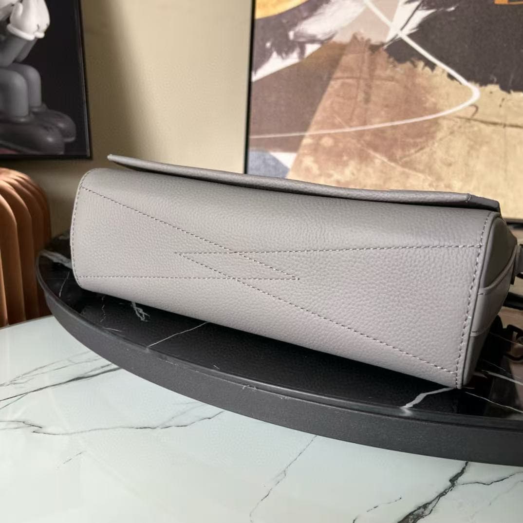 Louis Vuitton MESSENGER Black grained calf leather M57080 High