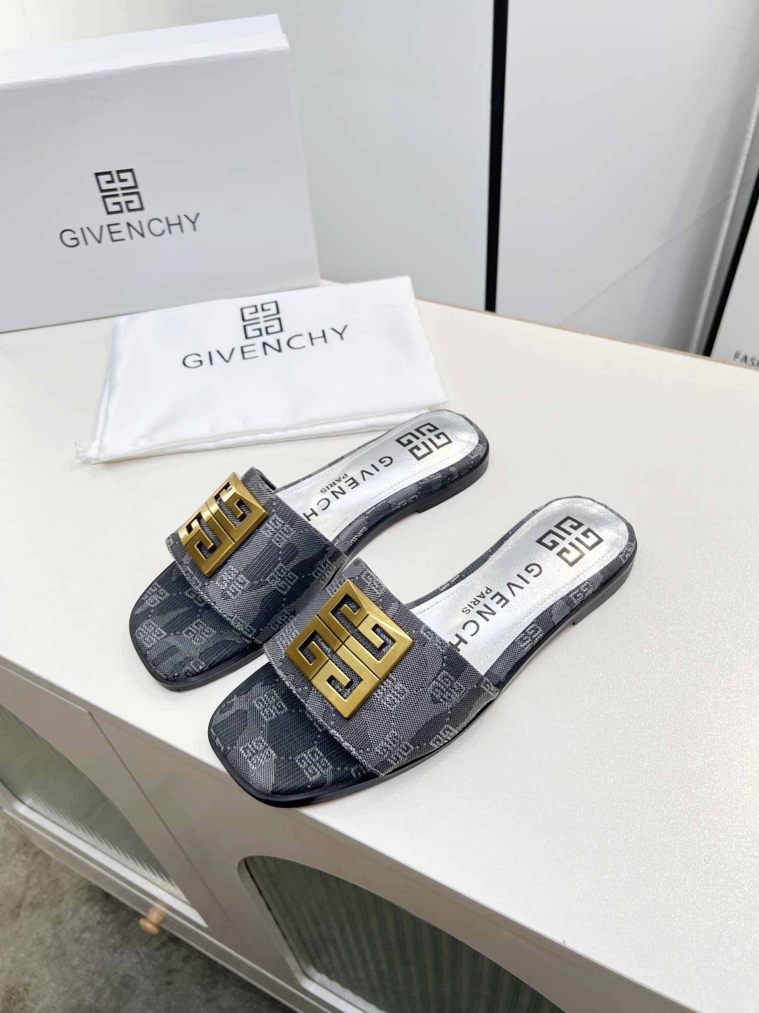 Givenchy 4G flat mules Shoes Women