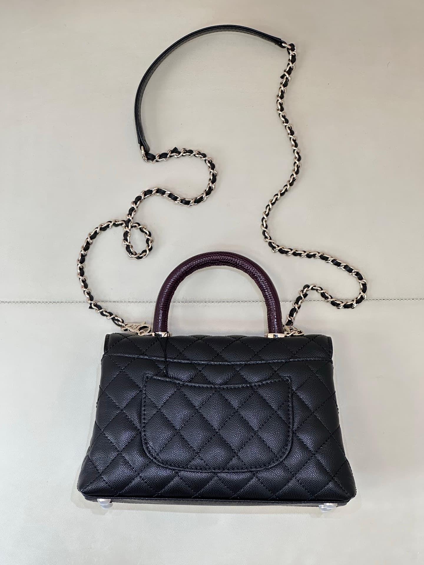 FLAP BAG WITH TOP Embossed Lizard HANDLE Grained Calfskin & Gold-Tone Metal A92990 Black  TOP