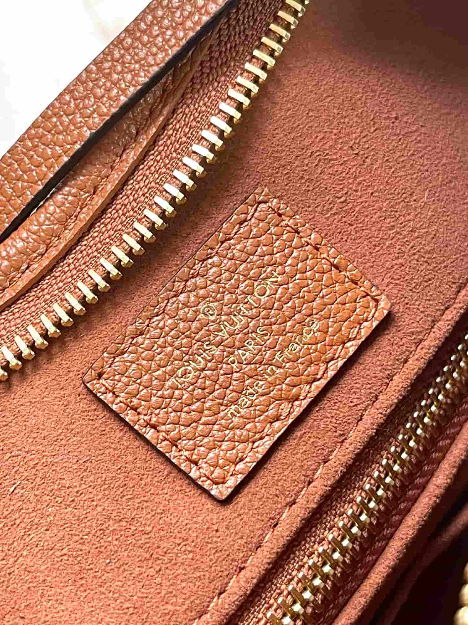 Louis Vuitton CarryAll PM Cognac Brown Embossed grained cowhide leather M11790 TOP