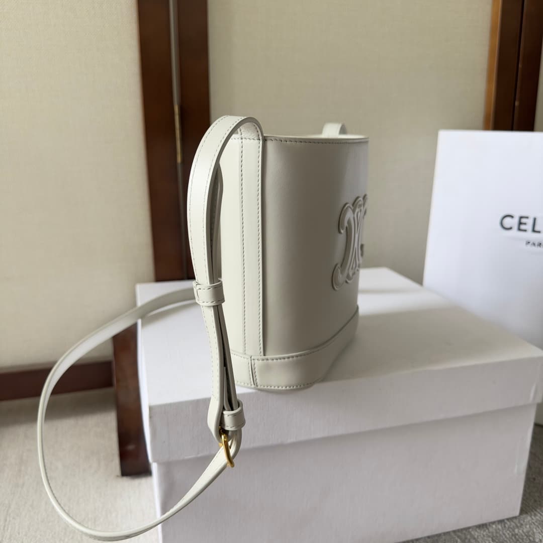 CELINE Small Bucket Bag in White Smooth Calfskin Leather High