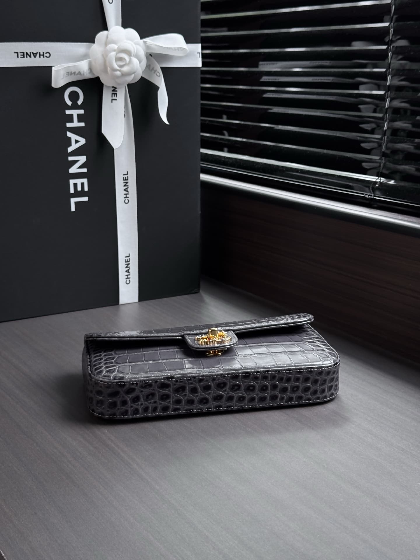 Chanel Flap Bag crocodile-embossed calfskin& Gold-Tone Metal Grey AS6340 A