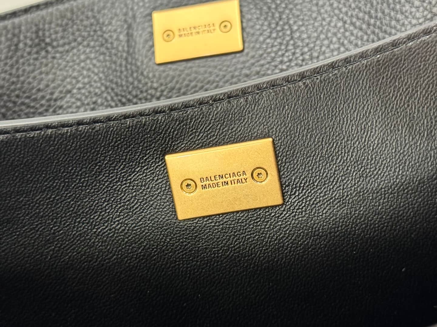 Balenciaga Rodeo Small Bag in Black Leather With Gold-Tone Metal TOP