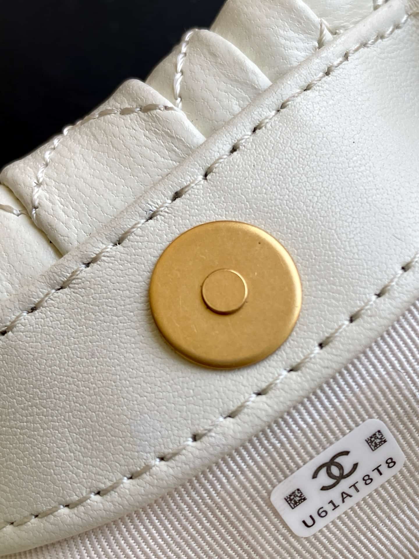 Chanel Mini Hobo Bag Lambskin-Shell Effect Plexi & Gold-Tone Metal White AS4981 High