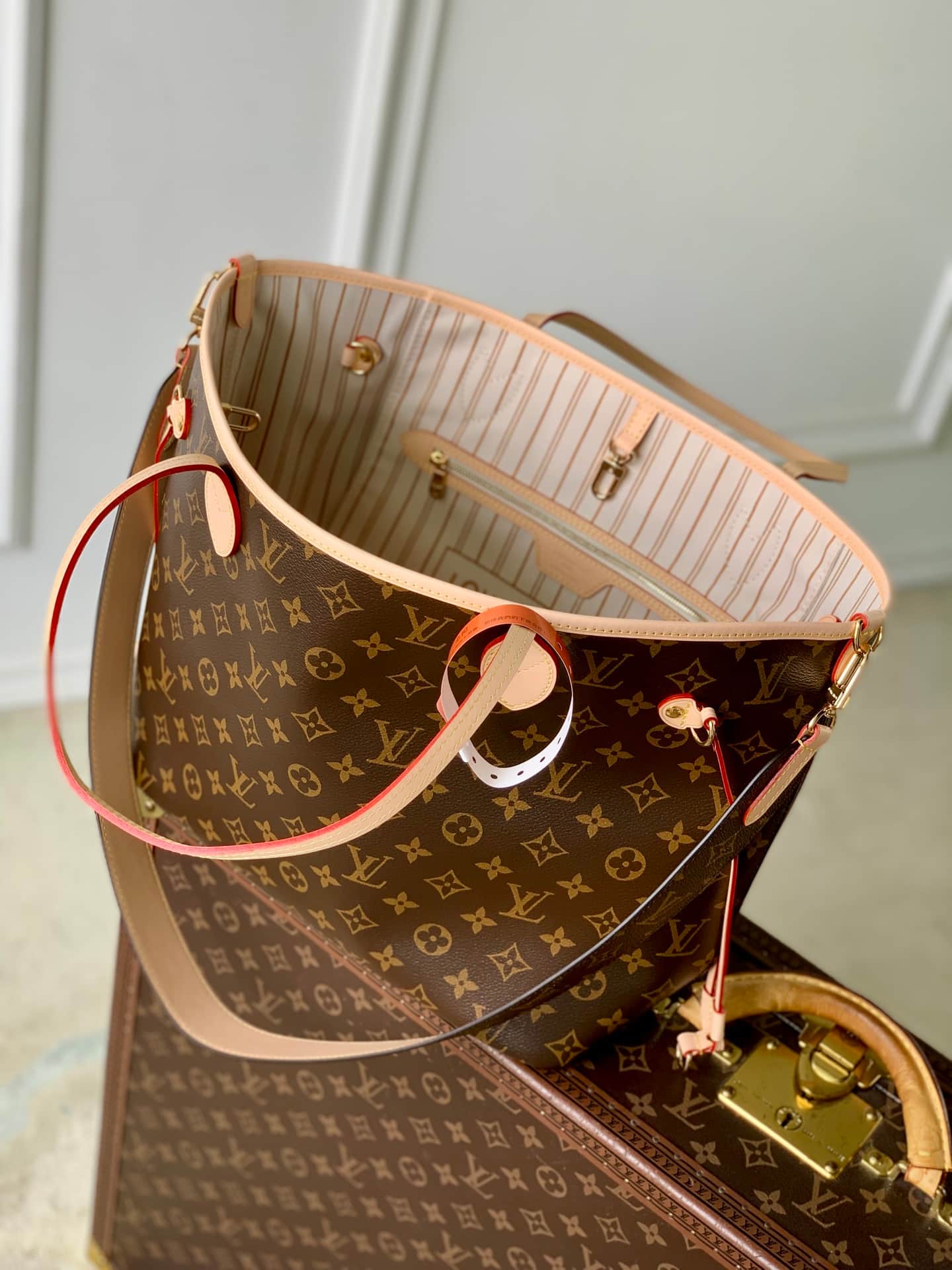 Louis Vuitton  Neverfull Bandoulière Inside Out MM Monogram Sand Cowhide Leather M28407 High