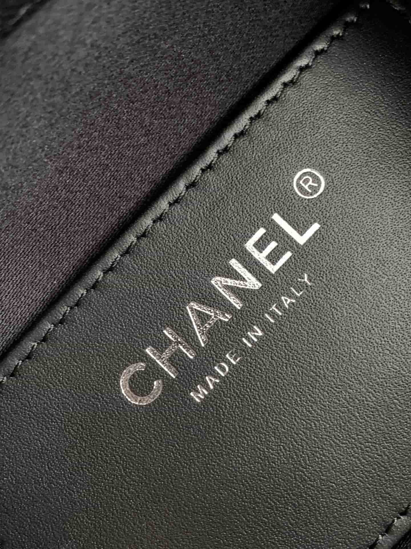 Chanel 25 Mini Hobo handbag AS5631 Grained calfskin & Silver-tone metal Black A