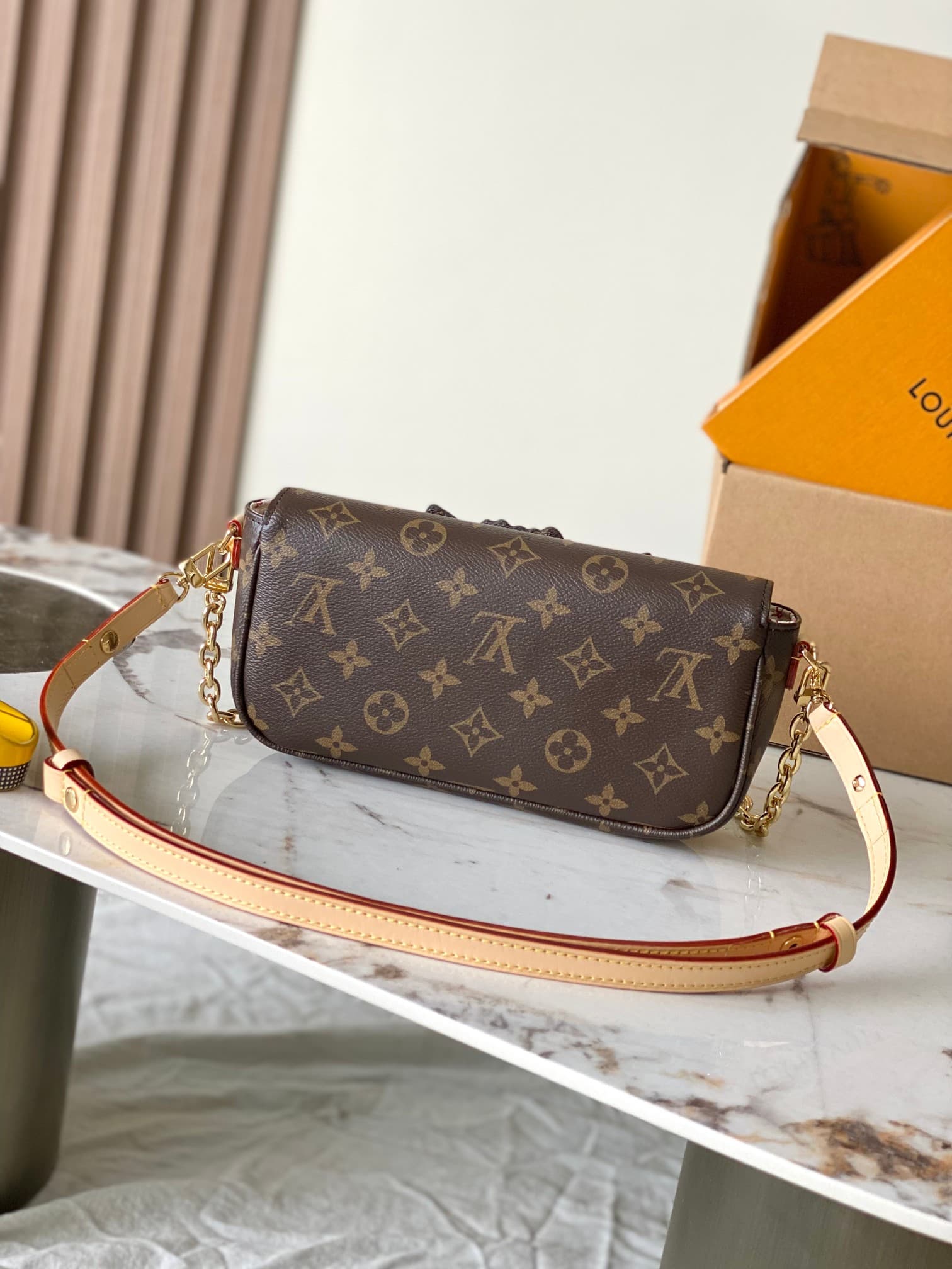 Louis Vuitton Travels With Grace Coddington Wallet On Chain Ivy M15148 TOP