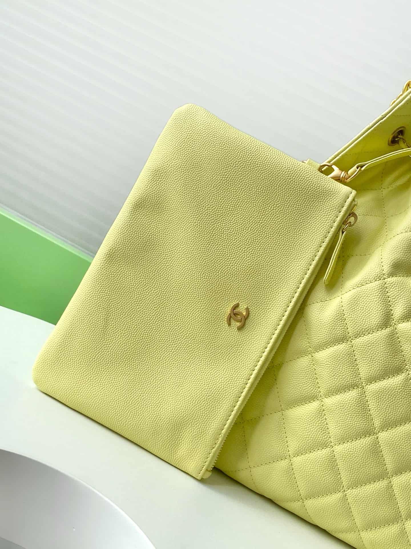 Chanel 25 Medium Hobo Medium handbag AS5311 Grained Calfskin & Gold-tone Metal Yellow A
