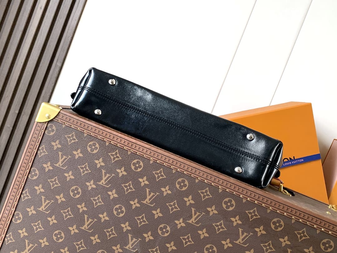 Louis Vuitton CarryAll East West LV Vibe Black M28160 High