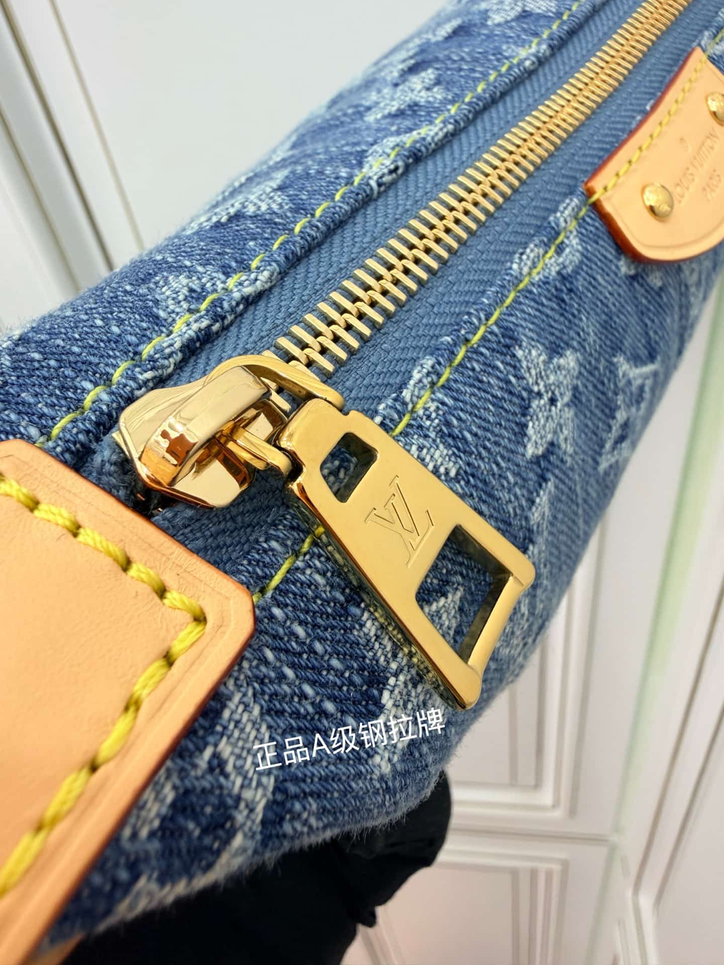 Louis Vuitton Monogram Denim Hills Pochette Monogram Canvas M82949 TOP