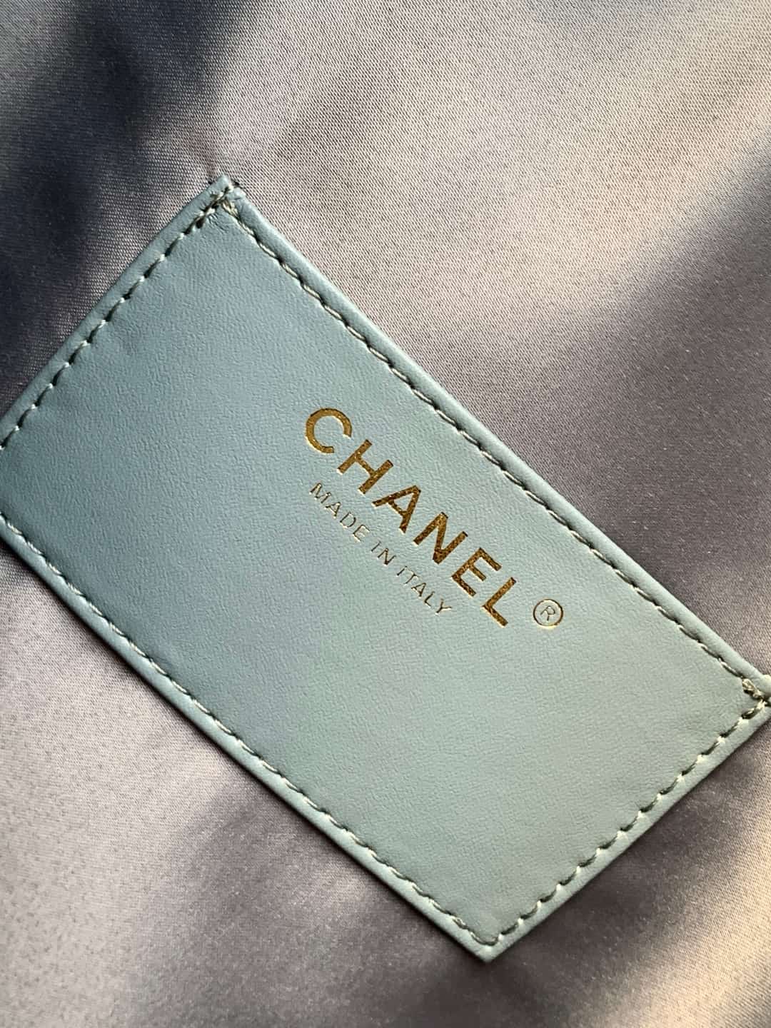 Chanel 25 Medium Hobo Medium handbag AS5311 Grained Calfskin & Gold-tone Metal Blue A
