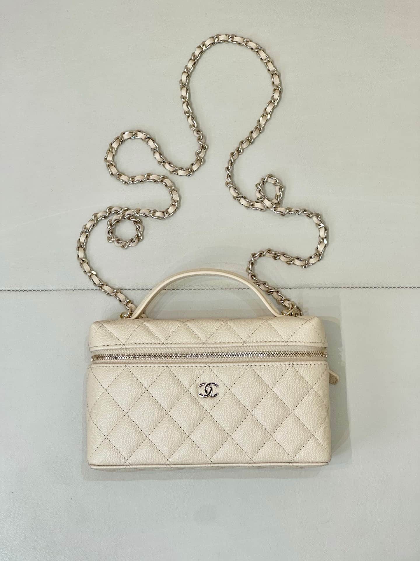 Chanel Classic Vanity with Chain Grained Calfskin & Gold-Tone Metal Beige AP4385 TOP