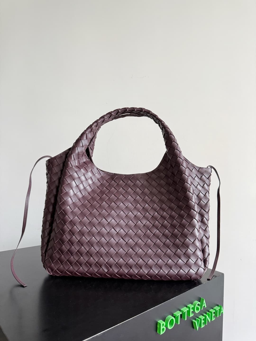 Bottega Veneta Large Campana shoulder bag suede in Intrecciato leather Claret TOP