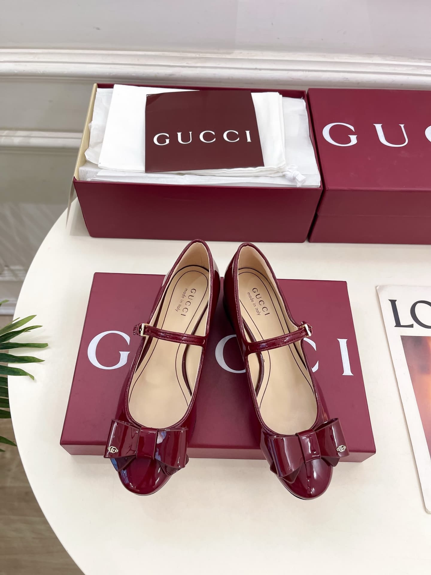 Gucci Mary janes shoes Women