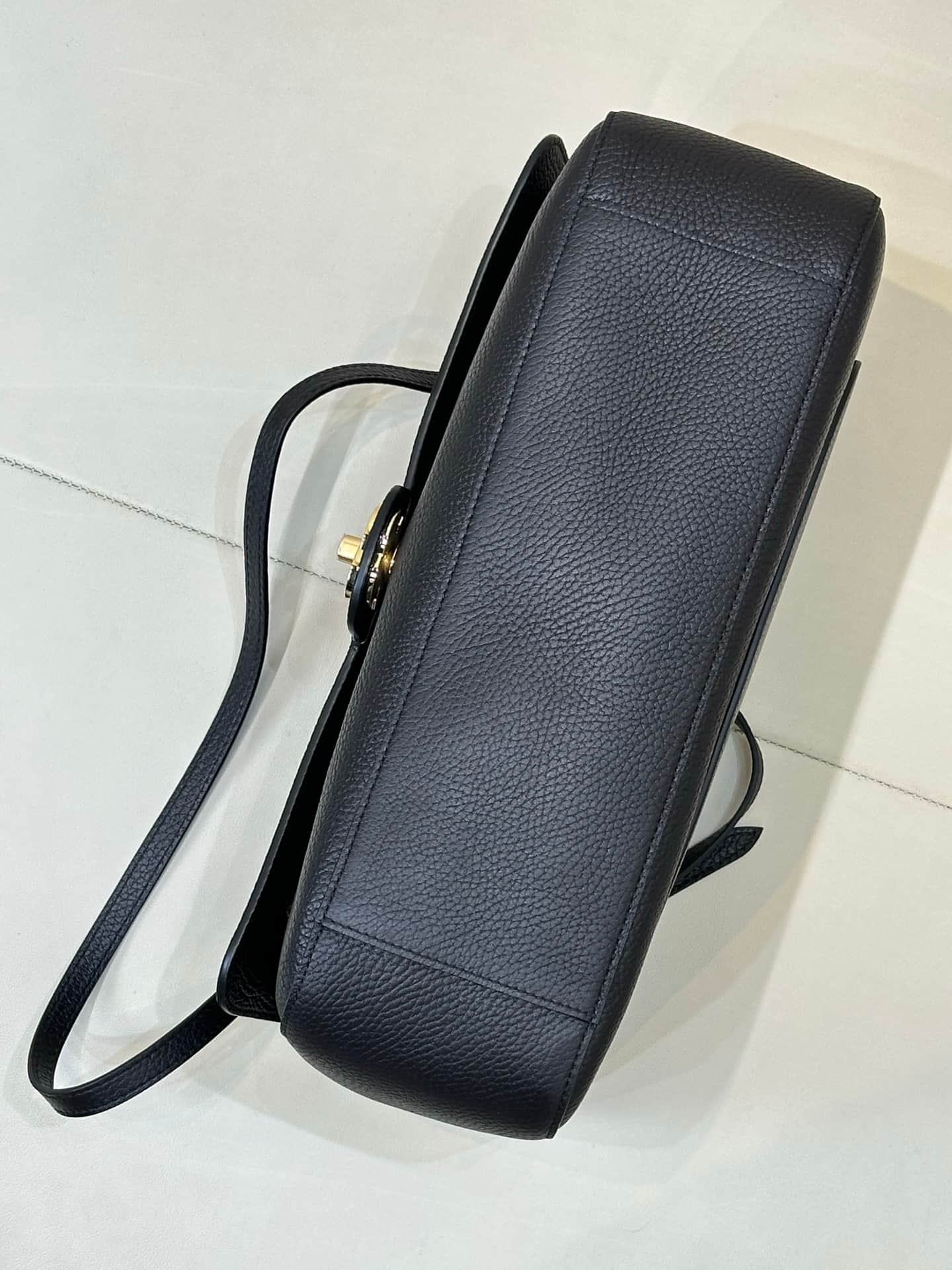 Chanel Maxi Flapbag Grained Calfskin & Gold-Tone Metal Black AS6231 TOP