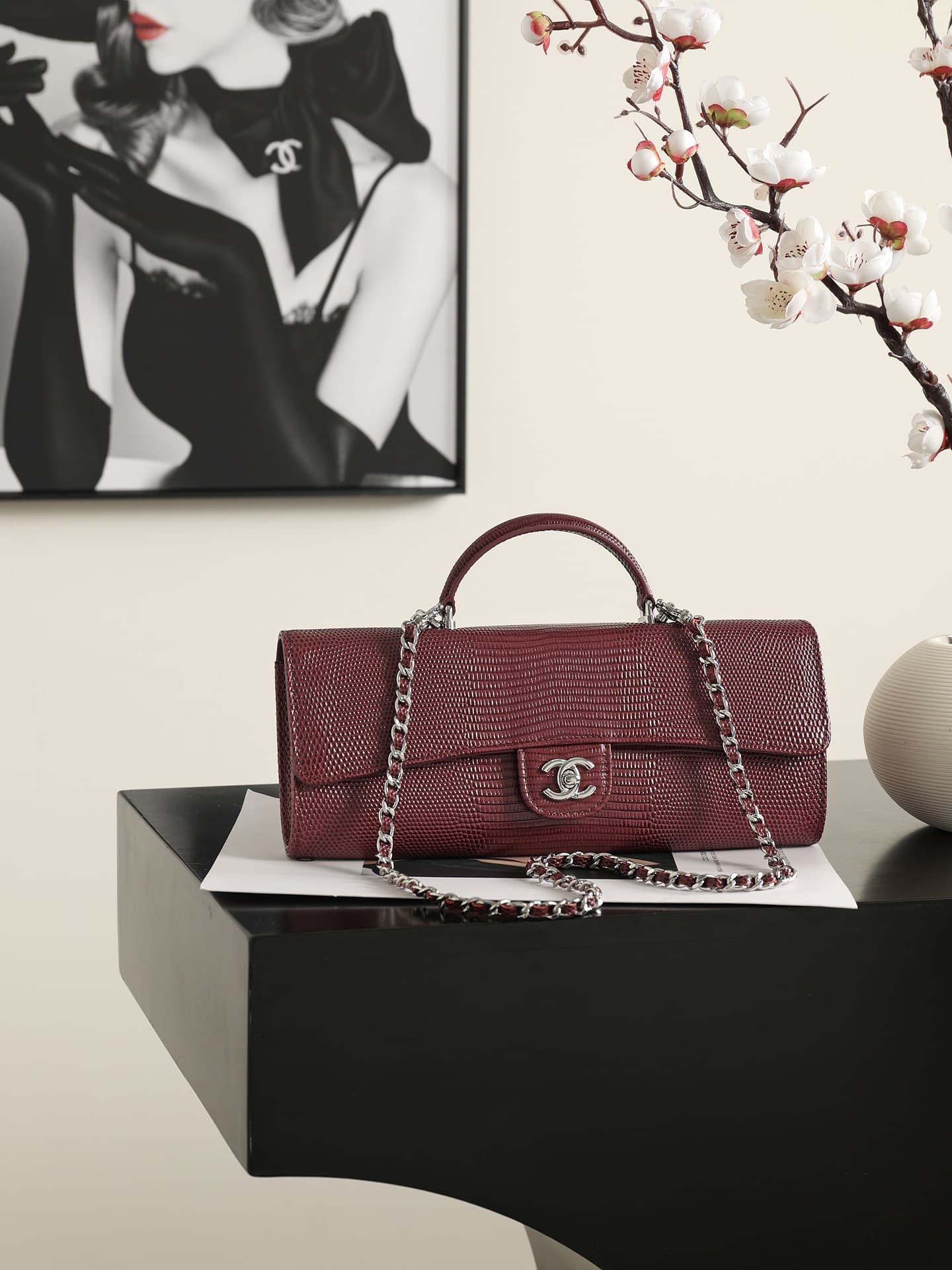 Chanel Clutch with chain Lizard Embossed Calfskin & Silver-Tone Metal Burgundy AP5280 A