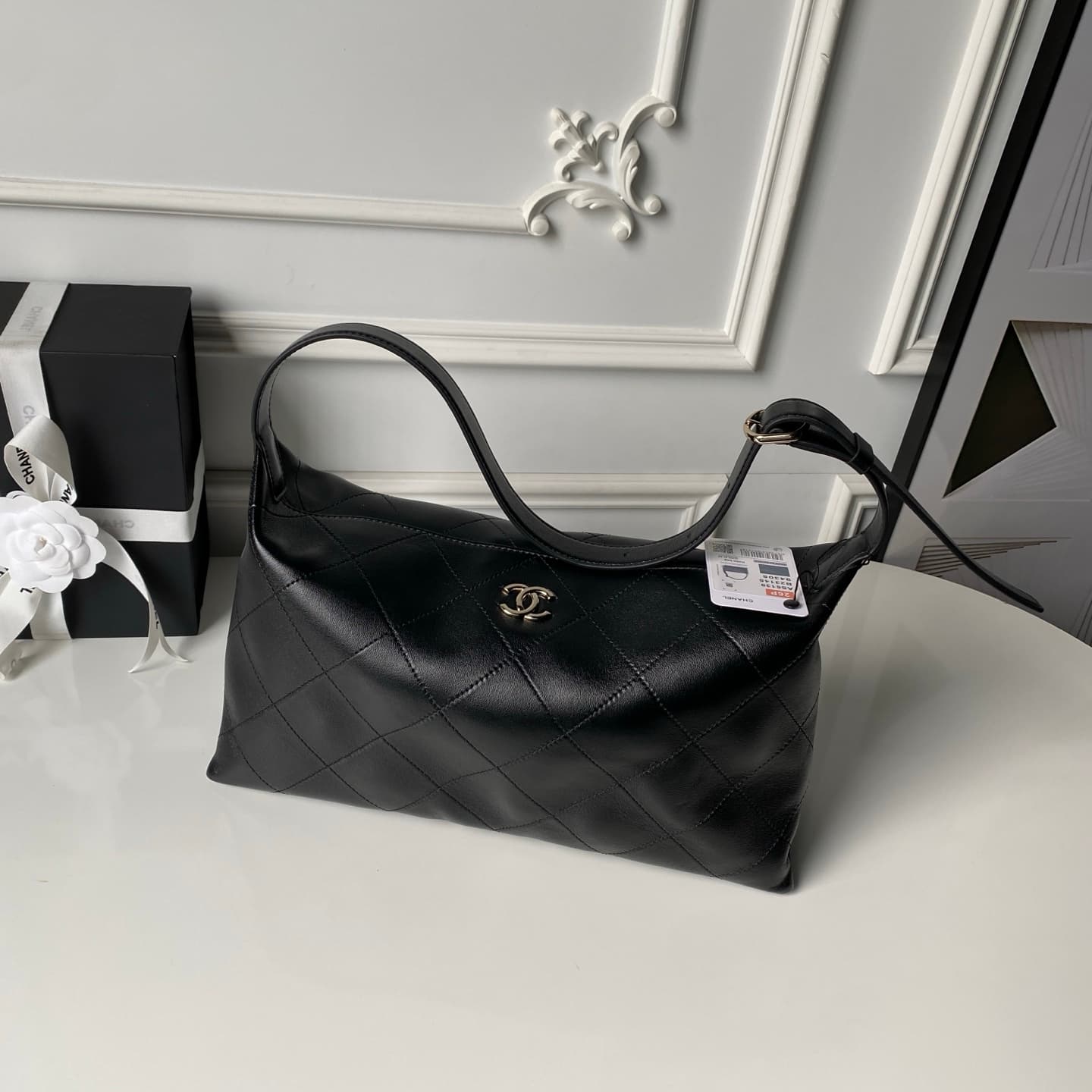 Chanel Maxi Hobo Bag Shiny Lambskin & Gold-Tone Metal AS6139 Black A