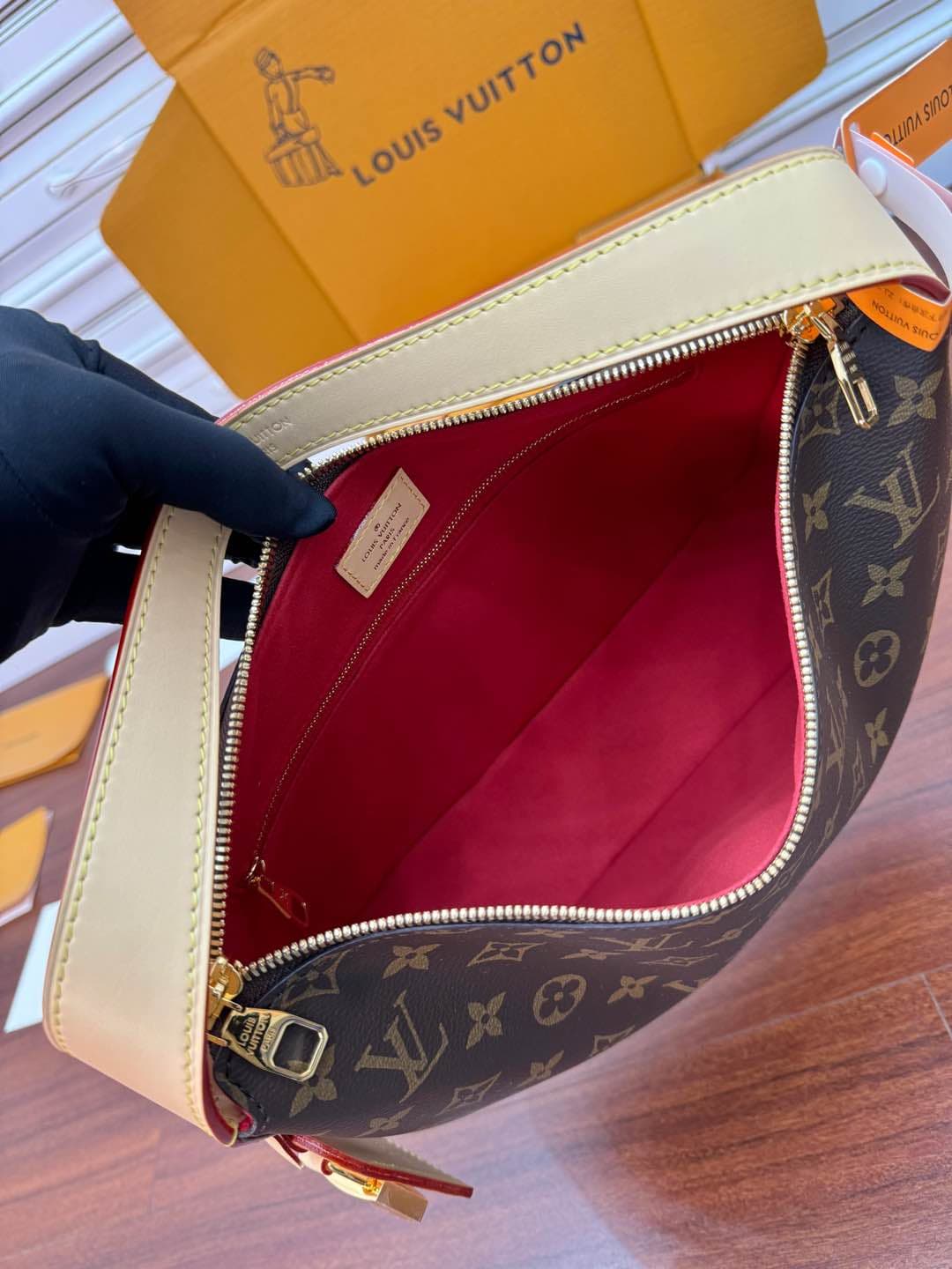 Louis Vuitton Slouchy PM Monogram Coated canvas M11952 Top