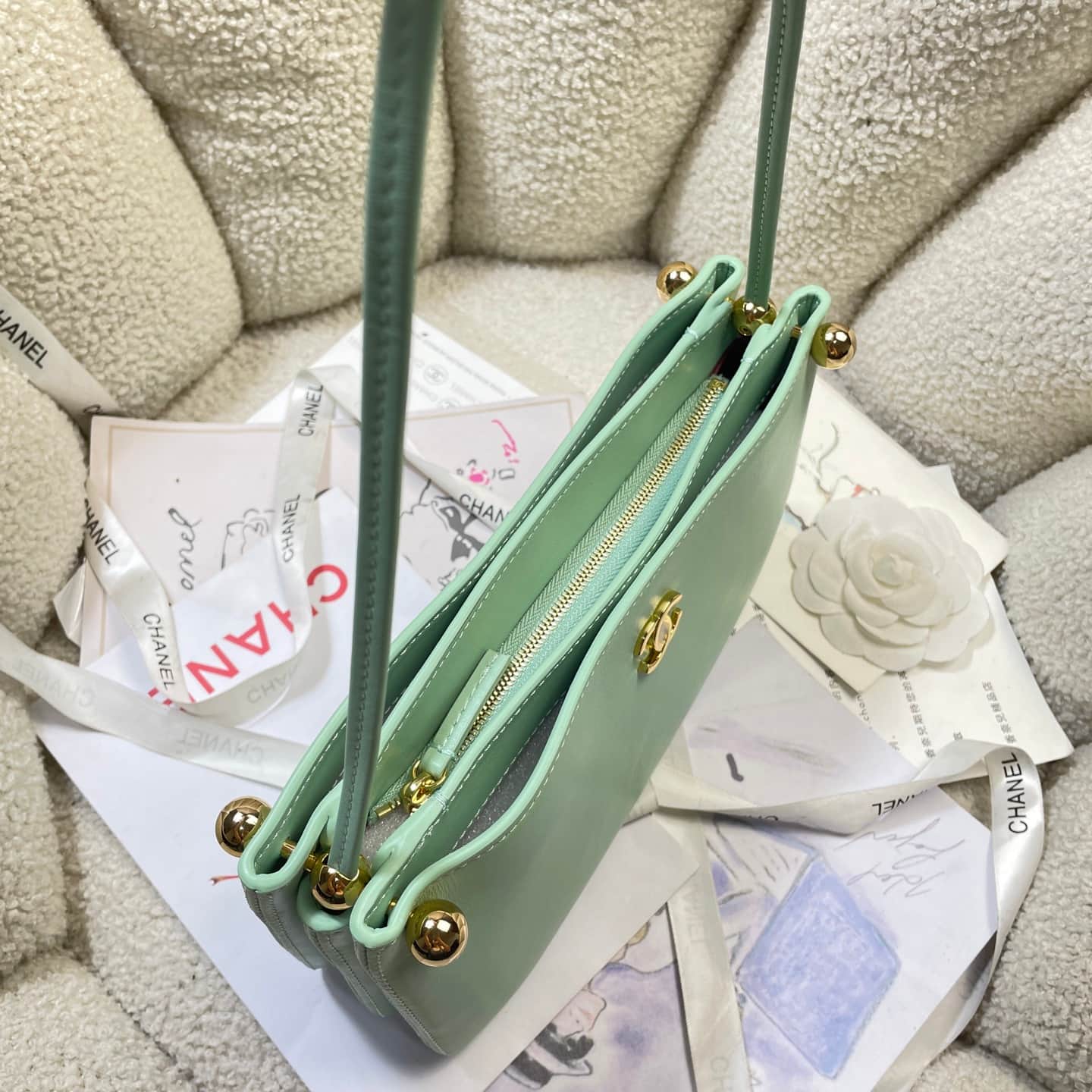 Chanel Shoulder Bag Shiny Calfskin& Gold-Tone Metal Green AS6238 High