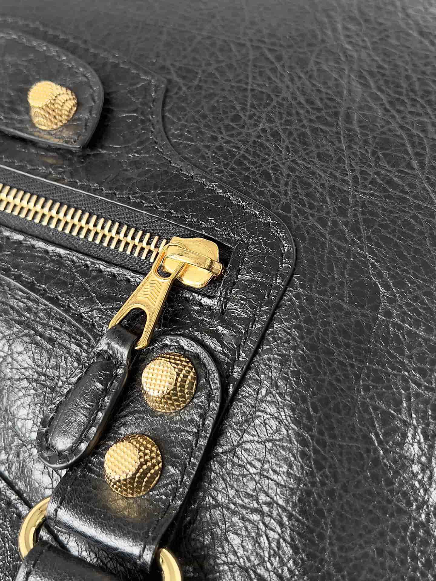 WOMEN'S LE CITY MEDIUM BAG Gold Metal Black High