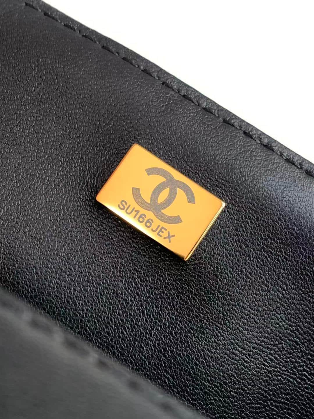 Chanel Small Shearling Flap Bag in Black lambskin with grey shearling & Gold-Tone Metal AS5149 A