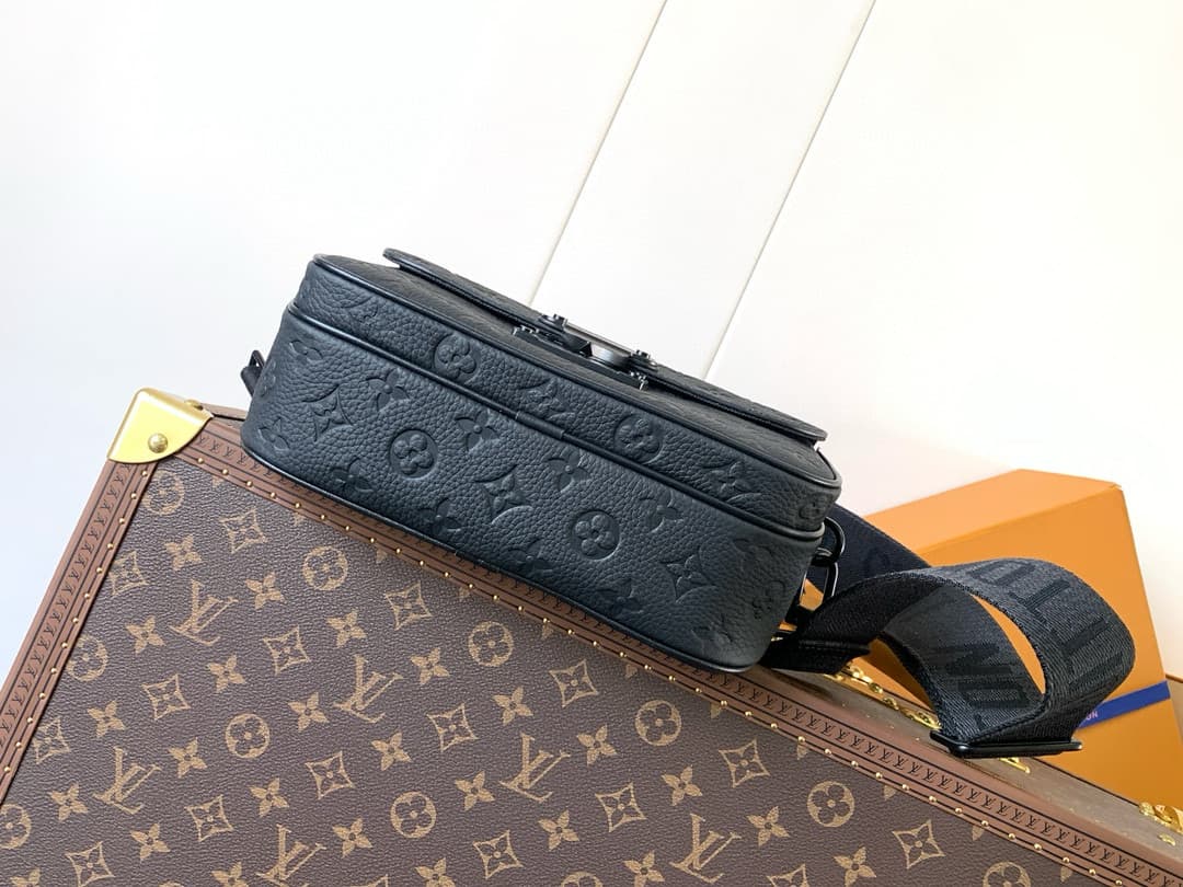 Louis Vuitton S Lock Messenger Monogram cowhide leather Black M58489 High