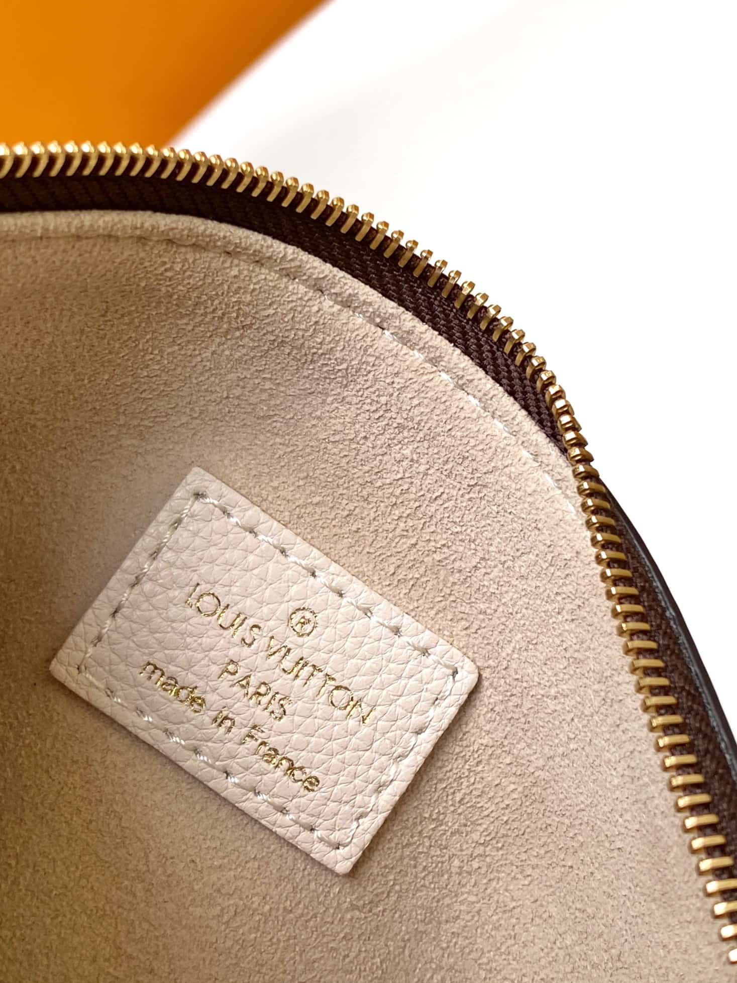 Louis Vuitton Low Key Hobo MM  Smooth Grained calfskin M25002 High