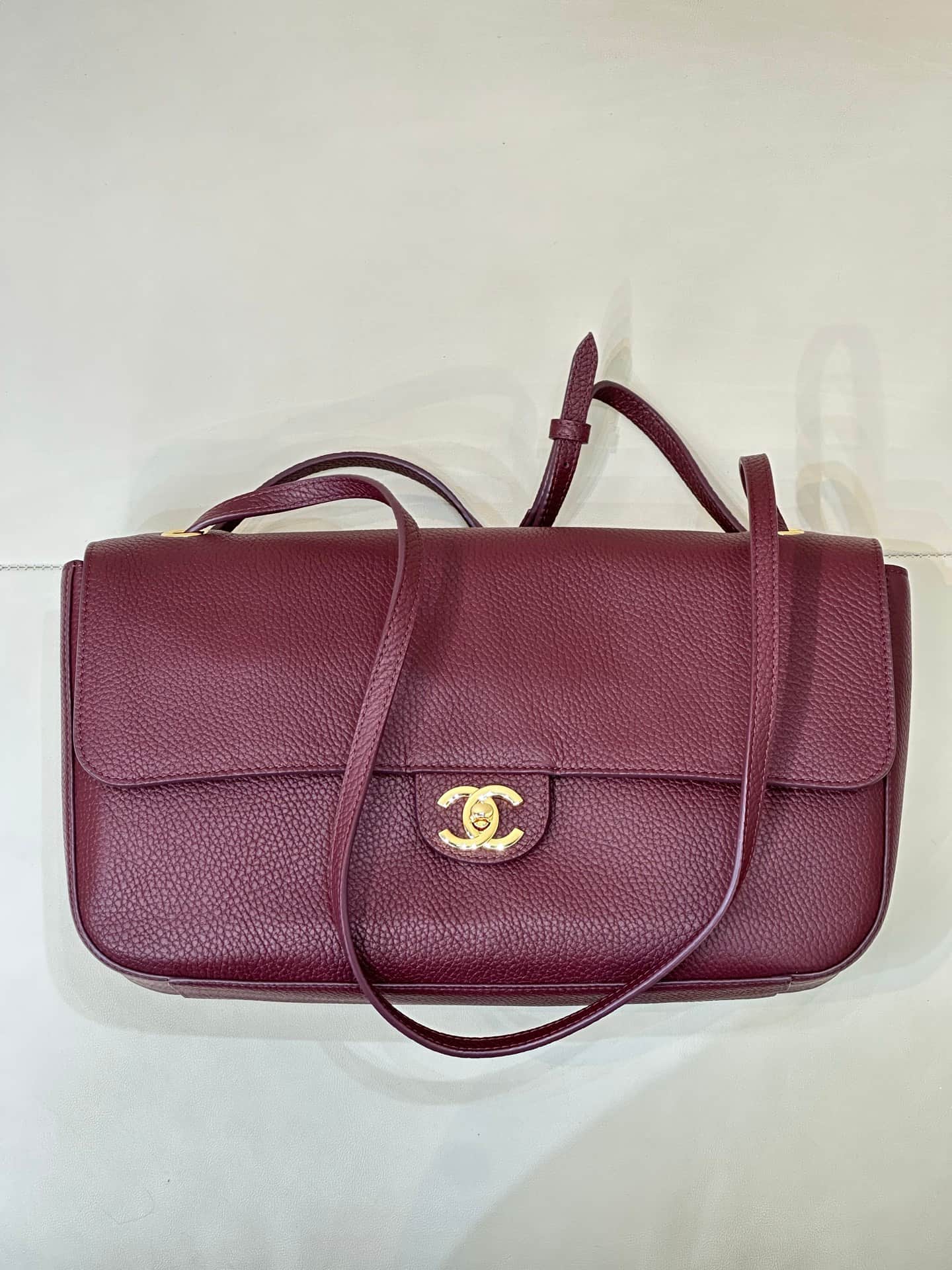 Chanel Maxi Flapbag Grained Calfskin & Gold-Tone Metal Claret AS6231 TOP