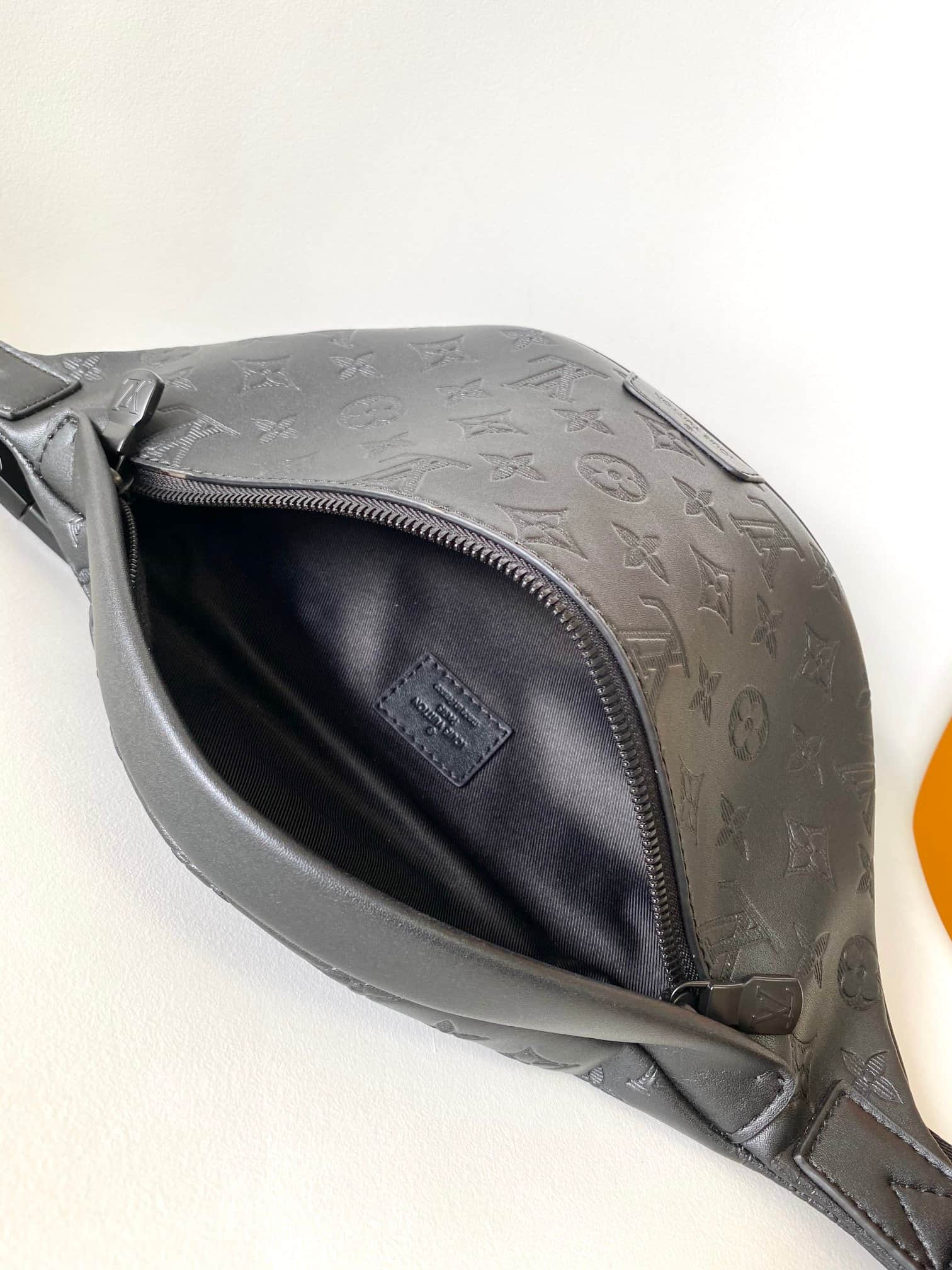 Louis Vuitton Discovery Bumbag PM Monogram Shadow calf leather M46036 High