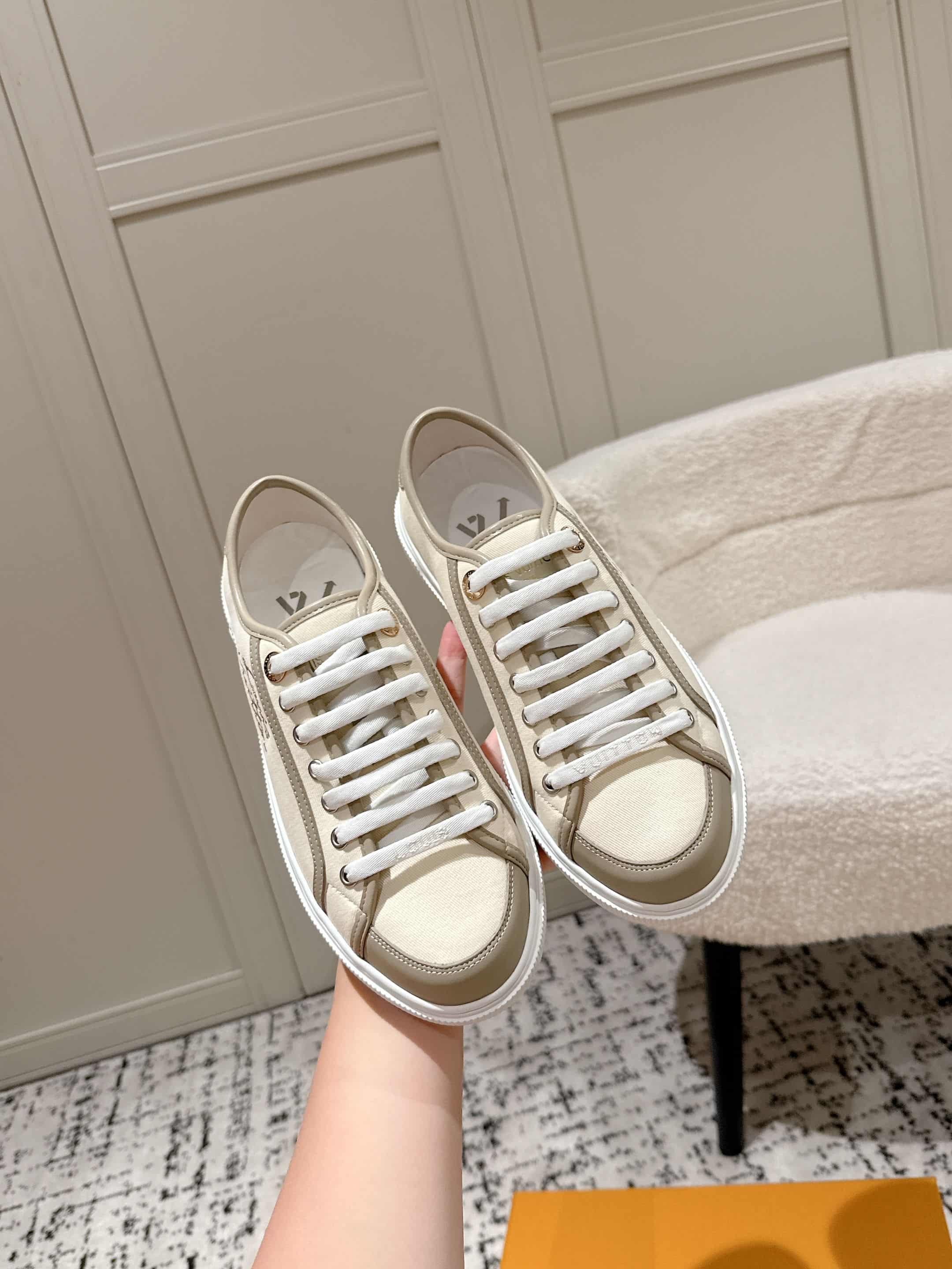 Louis Vuitton Lagoon Sneaker Shoes Women
