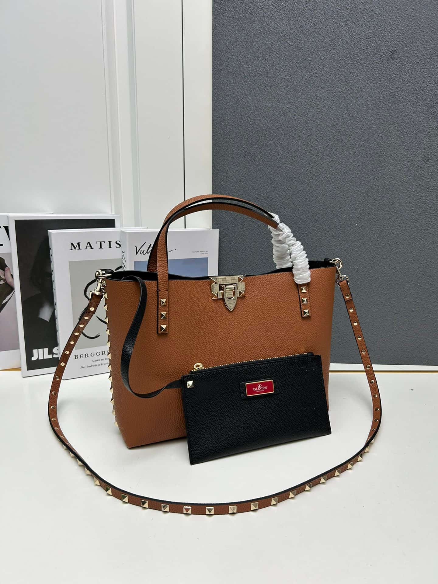 Valentino Garavani Rockstud Tote Bag in Caramel Mid