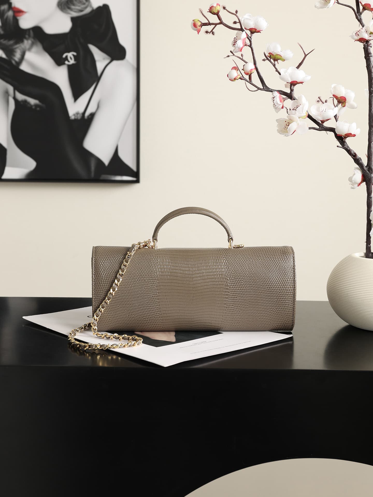 Chanel Clutch with chain Lizard Embossed Calfskin & Gold-Tone Metal Khaki AP5280 A