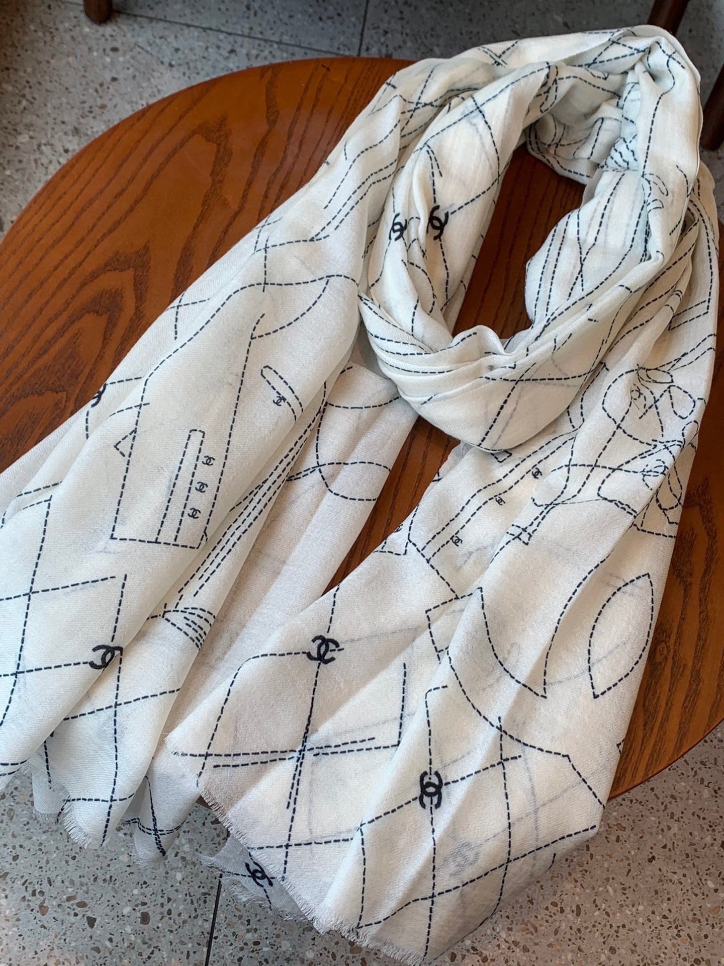 Chanel scarf 25287