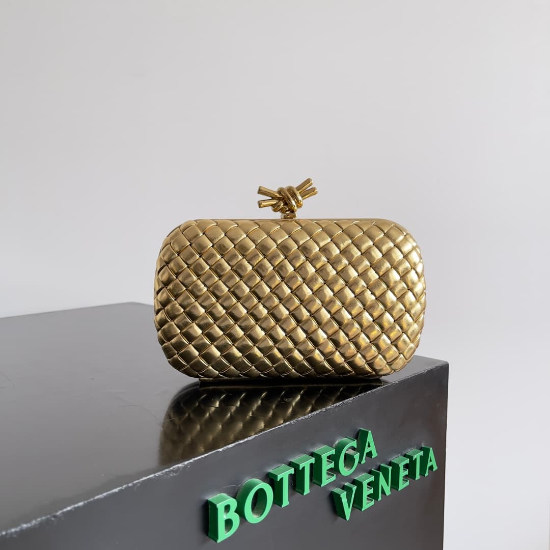 BV Knot Minaudière Clutch Lambskin Top