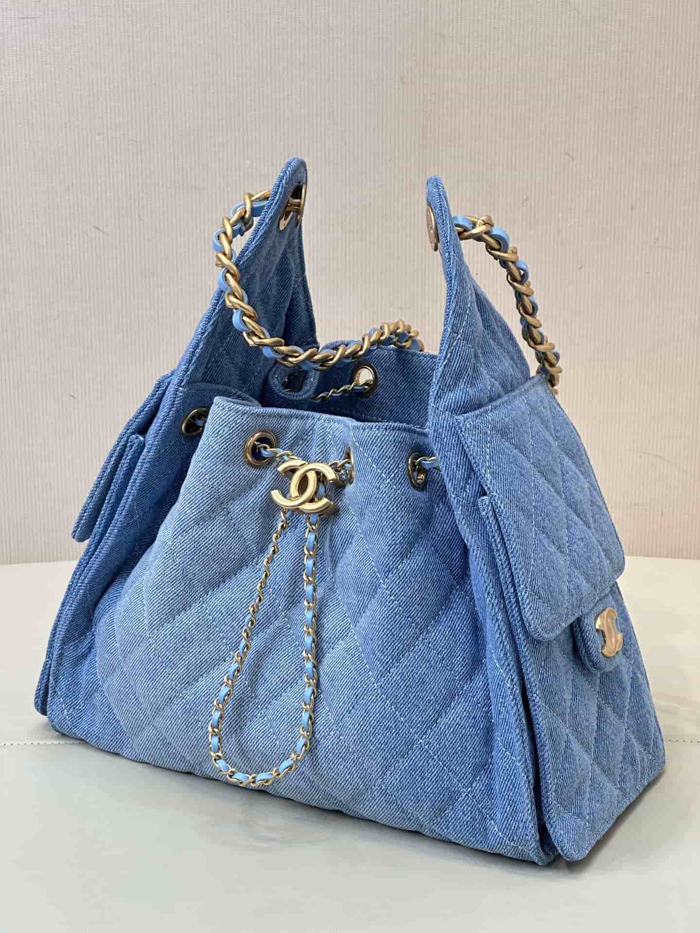 Chanel 25 Small Hobo handbag AS5293 Denim &Gold-tone Metal Blue TOP