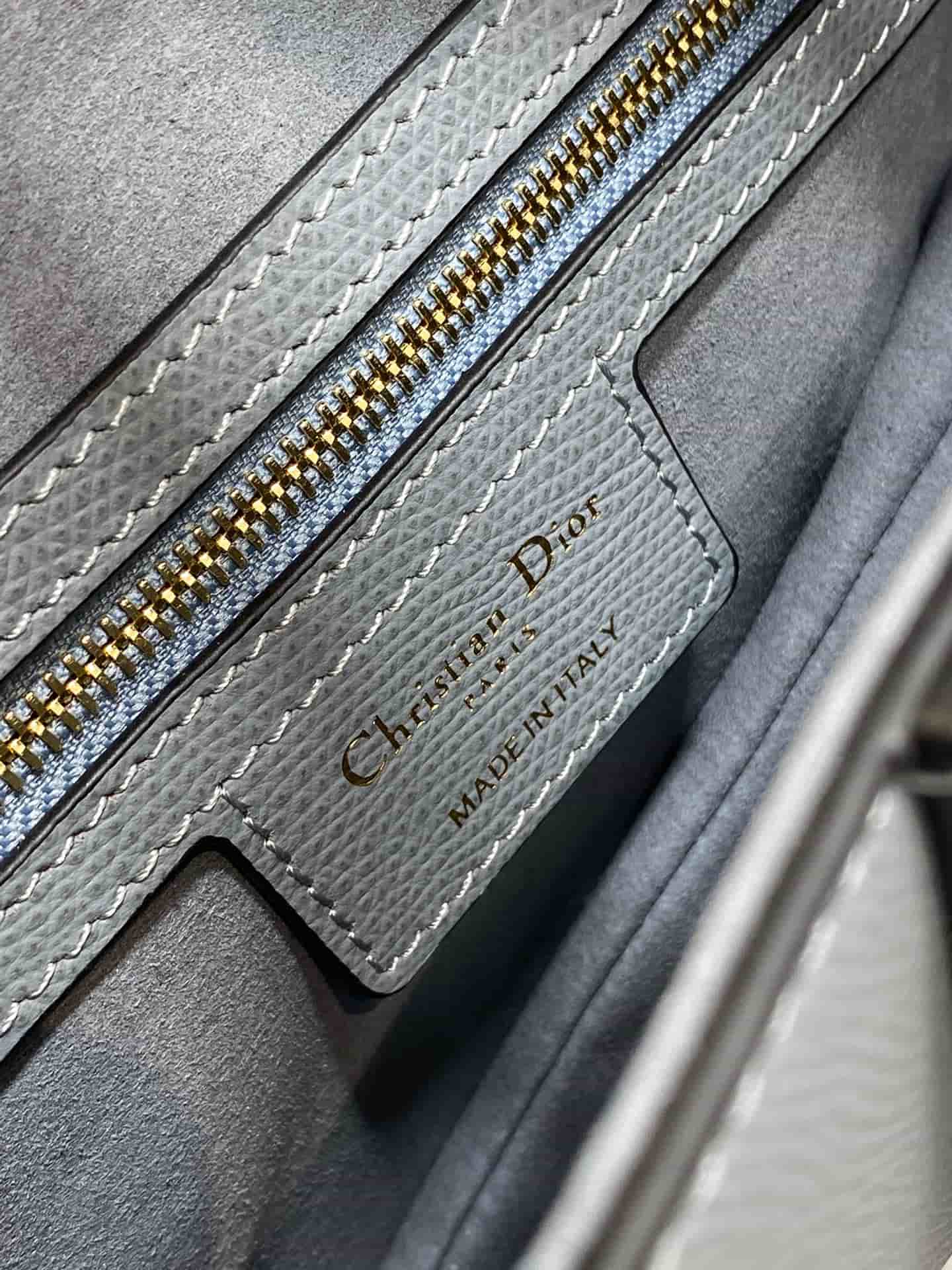 SADDLE BAG Grained Calfskin Light Grey High